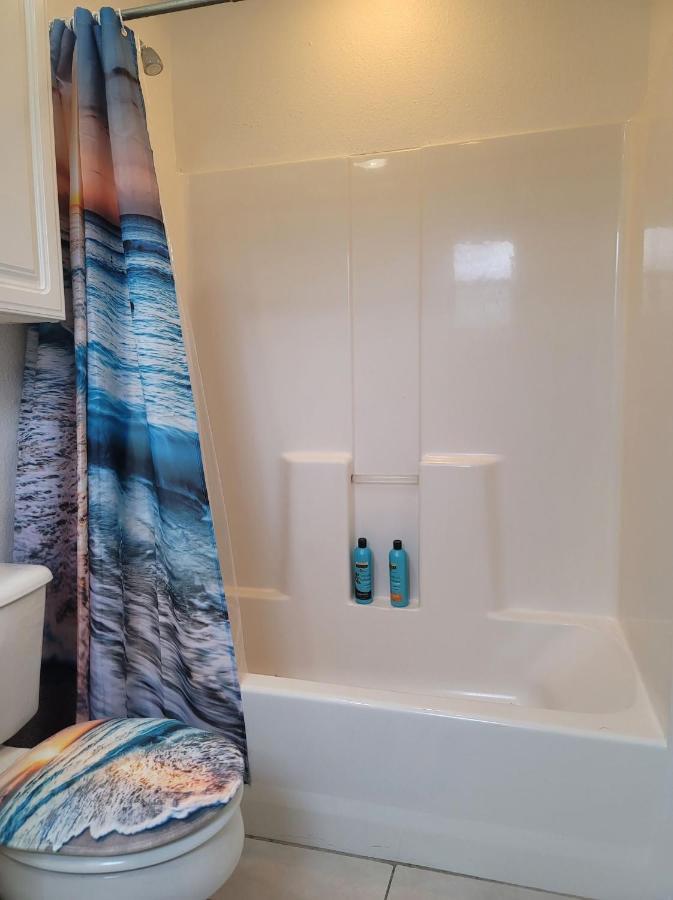 Entire Guesthouse 5 Mins To Siesta Key & Downtown ساراسوتا المظهر الخارجي الصورة
